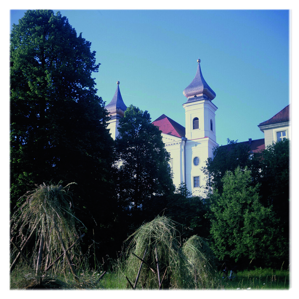 Kloster Schlehdorf mit Heumandl